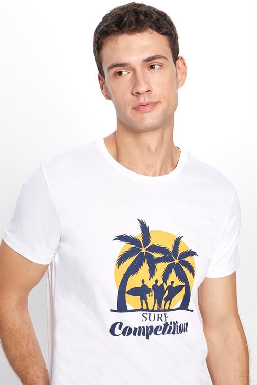 Erkek Slim Fit Dar Kesim %100 Pamuk Yumuşak Dokulu Baskılı Beyaz Bisiklet Yaka Tişört