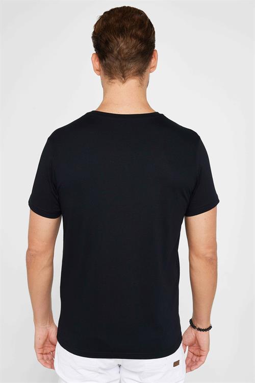 Erkek Slim Fit Dar Kesim %100 Pamuk Yumuşak Dokulu Baskılı Siyah Bisiklet Yaka Tişört