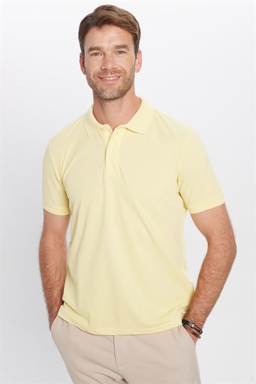 Erkek Slim Fit Dar Kesim Pamuklu Yumuşak Doku Nefes Alan Kumaş Kıvrılmaz Yaka Sarı Polo Yaka Tişört