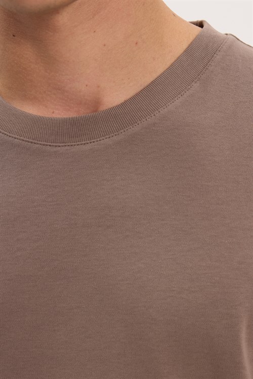 Unisex Relax Fit Rahat Kesim %100 Pamuk Yumuşak Dokulu Hafif Kalın Kahverengi Bisiklet Yaka Tişört