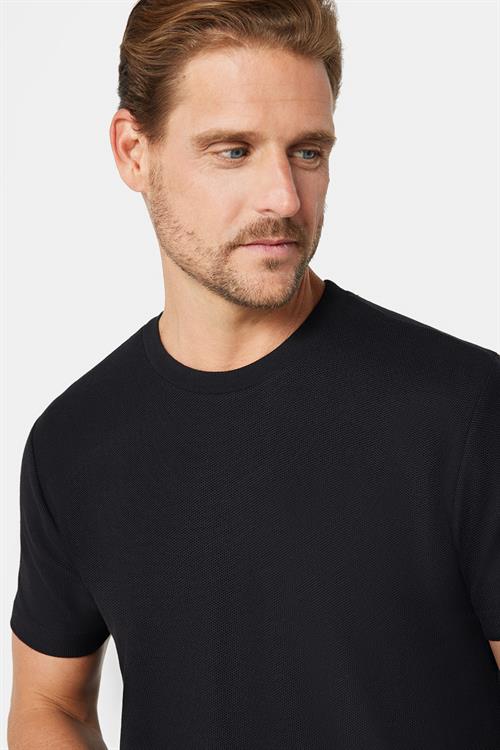 Erkek Slim Fit Dar Kesim %100 Pamuk Yumuşak Dokulu Desenli Siyah Bisiklet Yaka Tişört
