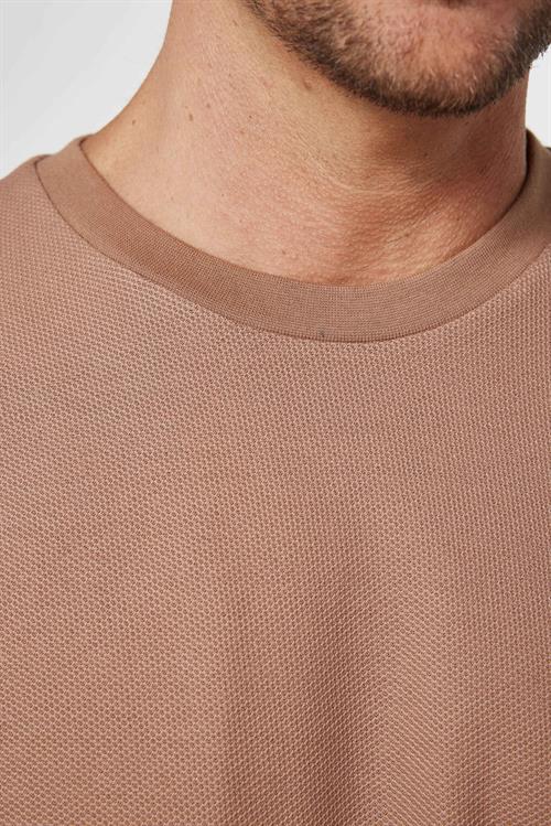 Erkek Slim Fit Dar Kesim %100 Pamuk Yumuşak Dokulu Desenli Camel Bisiklet Yaka Tişört