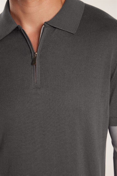Erkek Slim Fit Dar Kesim %100 Pamuk Örme Triko Fermuarlı Füme Polo Yaka Tişört