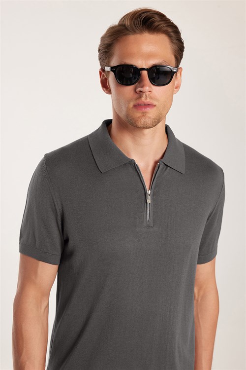Erkek Slim Fit Dar Kesim %100 Pamuk Örme Triko Fermuarlı Füme Polo Yaka Tişört