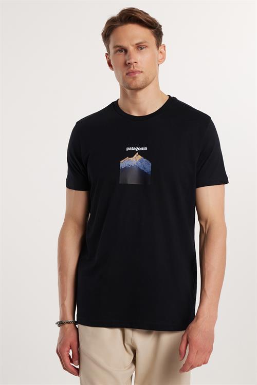 Erkek Slim Fit Dar Kesim %100 Pamuk Yumuşak Dokulu Baskılı Siyah Bisiklet Yaka Tişört