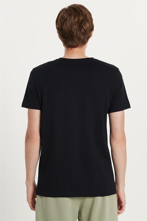 Erkek Slim Fit Dar Kesim %100 Pamuk Yumuşak Dokulu Baskılı Siyah Bisiklet Yaka Tişört