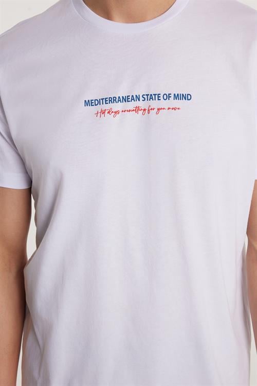  Erkek Slim Fit Dar Kesim %100 Pamuk Yumuşak Dokulu Baskılı Beyaz Bisiklet Yaka Tişört
