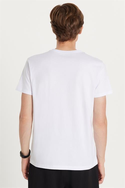 Erkek Slim Fit Dar Kesim %100 Pamuk Yumuşak Dokulu Baskılı Beyaz Bisiklet Yaka Tişört