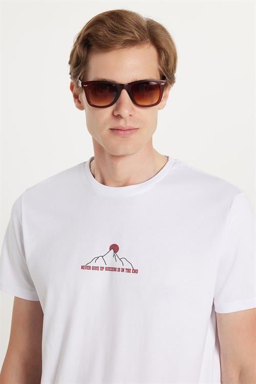 Erkek Slim Fit Dar Kesim %100 Pamuk Yumuşak Dokulu Baskılı Beyaz Bisiklet Yaka Tişört