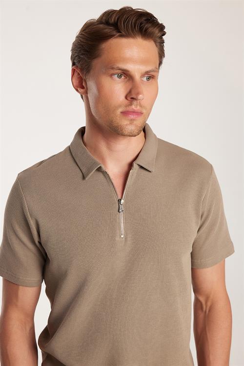 Erkek Slim Fit Dar Kesim %100 Pamuk Fermuarlı Kahverengi Polo Yaka Tişört