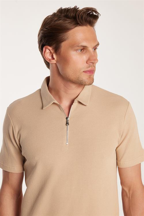 Erkek Slim Fit Dar Kesim %100 Pamuk Fermuarlı Bej Polo Yaka Tişört