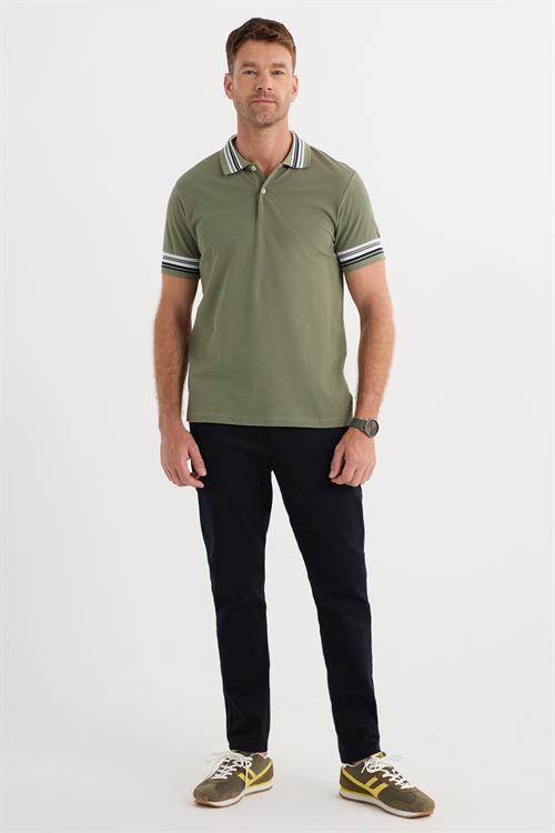 Erkek Slim Fit Dar Kesim %100 Pamuk Düz Pike Yaka ve Kol Detaylı Haki Polo Yaka Tişört