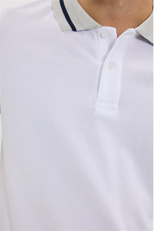 Erkek Slim Fit Dar Kesim %100 Pamuk Düz Pike Yaka ve Kol Detaylı Beyaz Polo Yaka Tişört