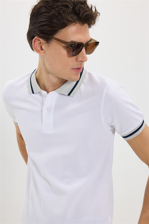 Erkek Slim Fit Dar Kesim %100 Pamuk Düz Pike Yaka ve Kol Detaylı Beyaz Polo Yaka Tişört