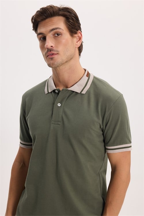 Erkek Slim Fit Dar Kesim %100 Pamuk Düz Pike Yaka ve Kol Detaylı Haki Polo Yaka Tişört
