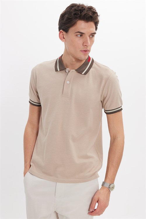 Erkek Slim Fit Dar Kesim %100 Pamuk Düz Pike Yaka ve Kol Detaylı Bej Polo Yaka Tişört