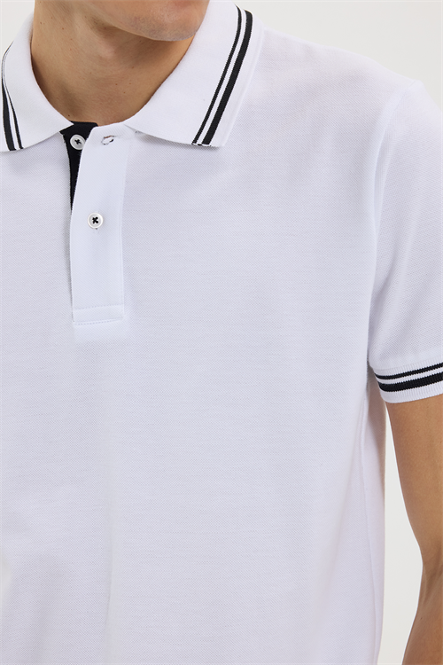 Erkek Slim Fit Dar Kesim %100 Pamuk Düz Pike Yaka ve Kol Detaylı Beyaz Polo Yaka Tişört