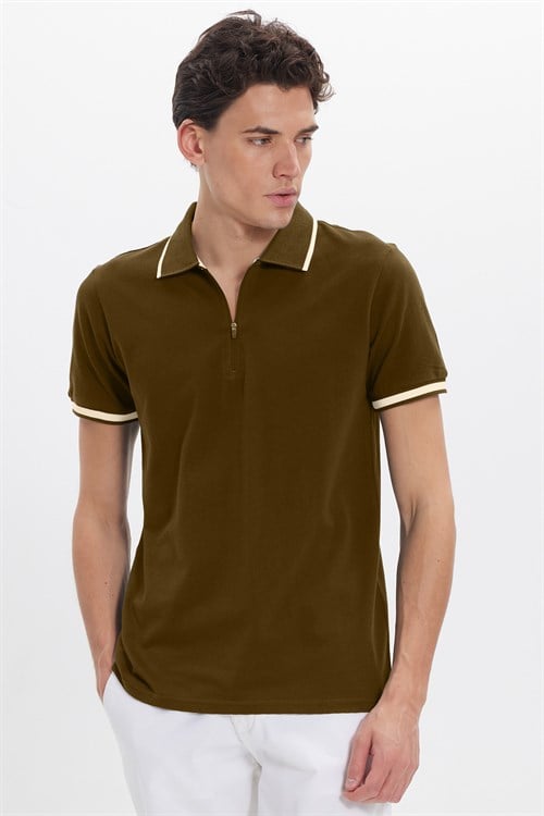 Erkek Slim Fit Dar Kesim %100 Pamuk Jakarlı Düz Yaka ve Kol Detaylı Kahverengi Polo Yaka Tişört