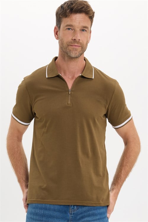 Erkek Slim Fit Dar Kesim %100 Pamuk Jakarlı Düz Yaka ve Kol Detaylı Kahverengi Polo Yaka Tişört