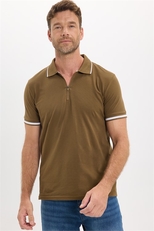 Erkek Slim Fit Dar Kesim %100 Pamuk Jakarlı Düz Yaka ve Kol Detaylı Kahverengi Polo Yaka Tişört