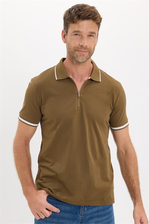 Erkek Slim Fit Dar Kesim %100 Pamuk Jakarlı Düz Yaka ve Kol Detaylı Kahverengi Polo Yaka Tişört