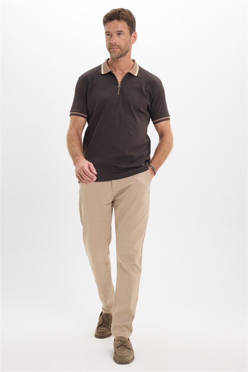 Erkek Slim Fit Dar Kesim %100 Pamuk Kısa Kollu Yarım Fermuarlı Kahverengi Polo Yaka Tişört