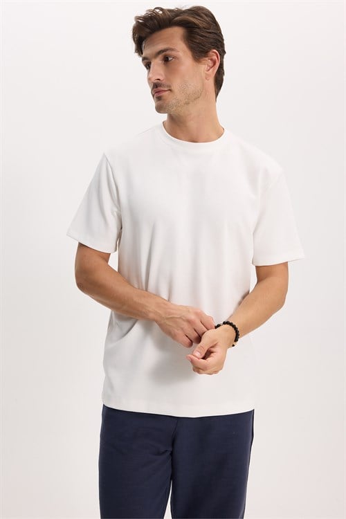 Erkek Regular Fit Rahat Kesim Ekstra Soft Modal Kumaş Bisiklet Yaka Kısa Kollu Beyaz Tişört