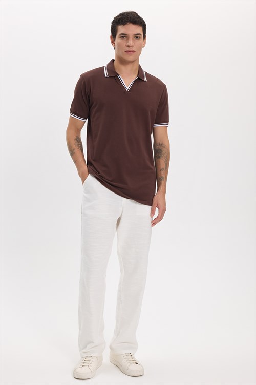 Erkek Slim Fit Dar Kesim %100 Pamuklu Çizgili Detaylı V Yaka Kahverengi  Polo Yaka Tişört