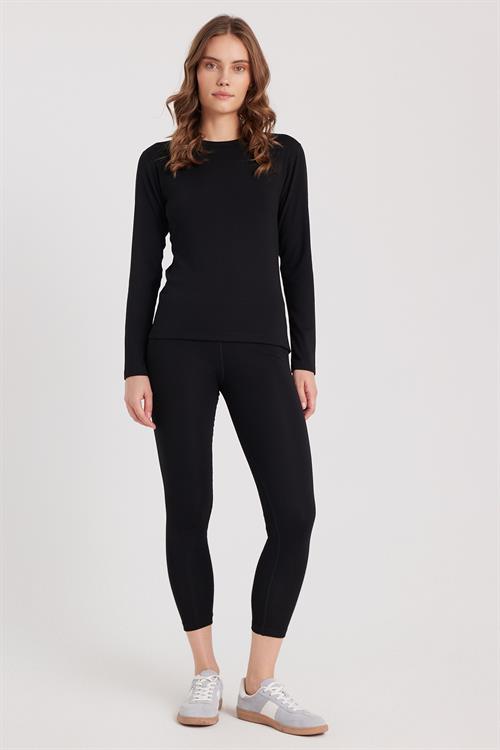 Kadın Slim Fit Dar Kesim Bisiklet Yaka Siyah Termal Alt Üst Takım