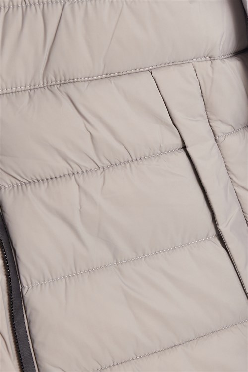 Erkek Relax Fit Rahat Kesim Kapüşonlu Çift Cepli Gri Şişme Yelek