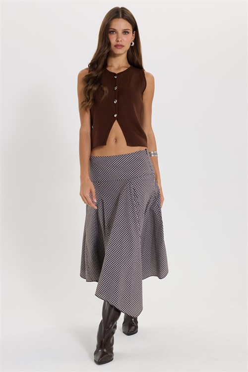Kadın Slim Fit Dar Kesim Metal Düğmeli Önü Yırtmaçlı Kahverengi Crop Triko Yelek
