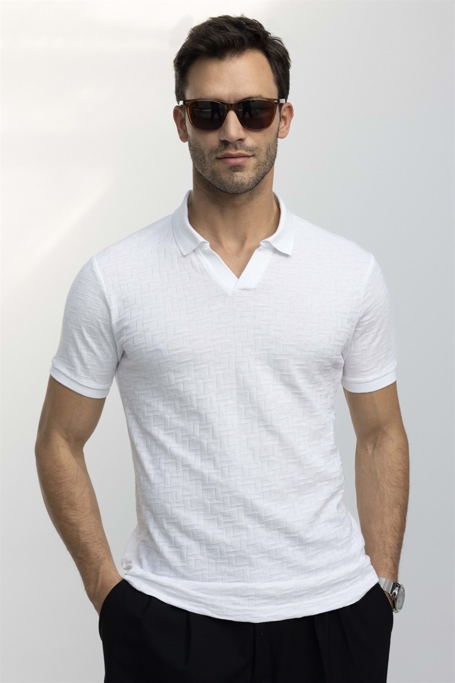 Erkek Polo V Yaka Slim Fit Düğmesiz Örme Pamuklu Beyaz Tişört - TUDORS