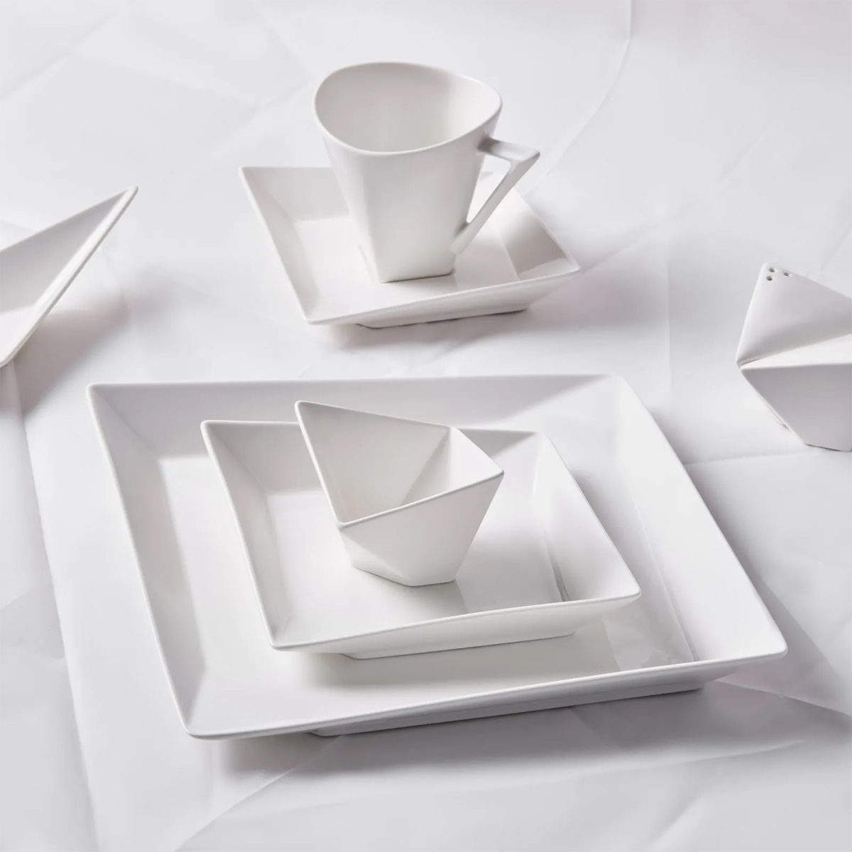 Karaca Origami 26 Parça 6 Kişilik Kare Porselen Kahvaltı/Servis Takımı