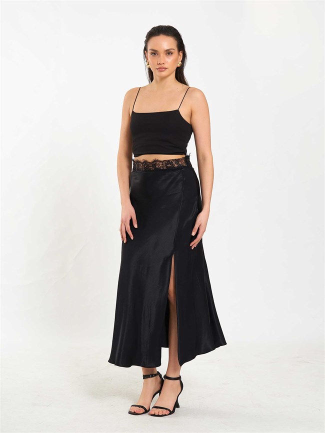 041181 Beli Dantel Detaylı Yırtmaçlı Etek Siyah
