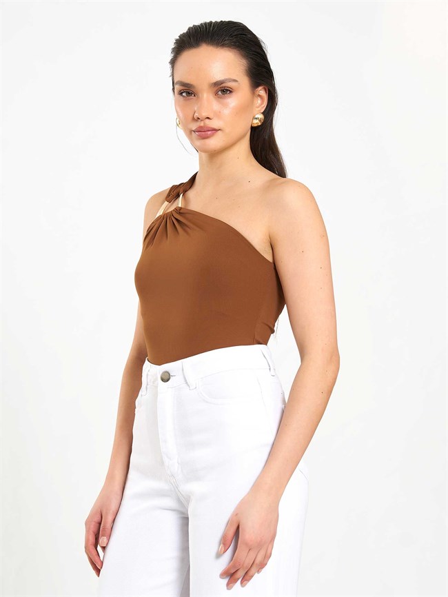 071897 Tokalı Tek Omuz BodySuit Açık Kahve