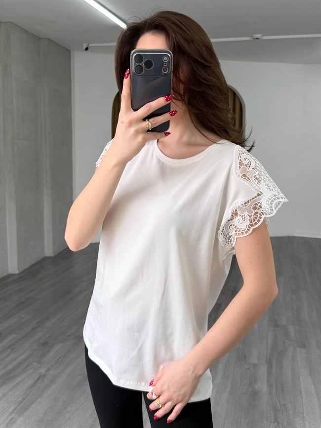 25188 Kolları Dantelli Tişört Ekru