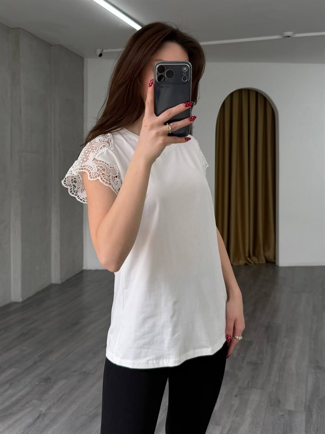 25188 Kolları Dantelli Tişört Ekru