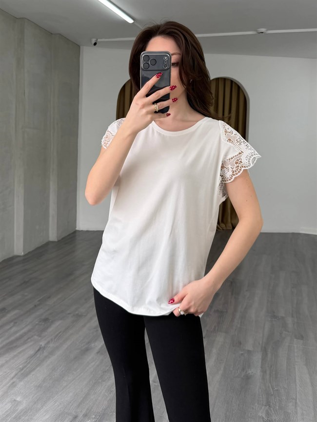 25188 Kolları Dantelli Tişört Ekru