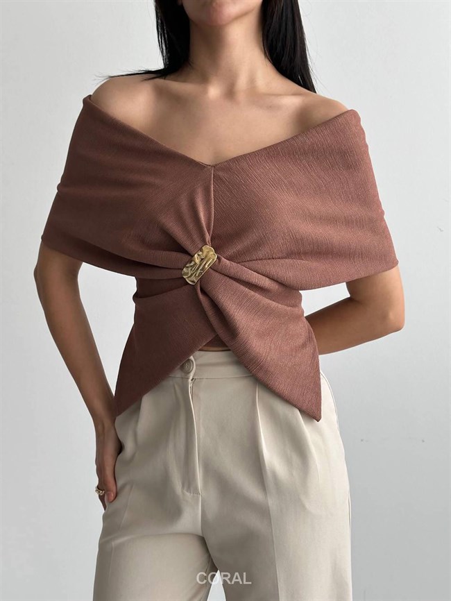Aksesuarlı Büzgülü Düşük Omuz Bluz 14274 Kahve