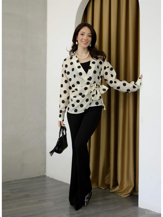 BLZ01414 Büyük Puantiyeli Kruvaze Bluz Bej