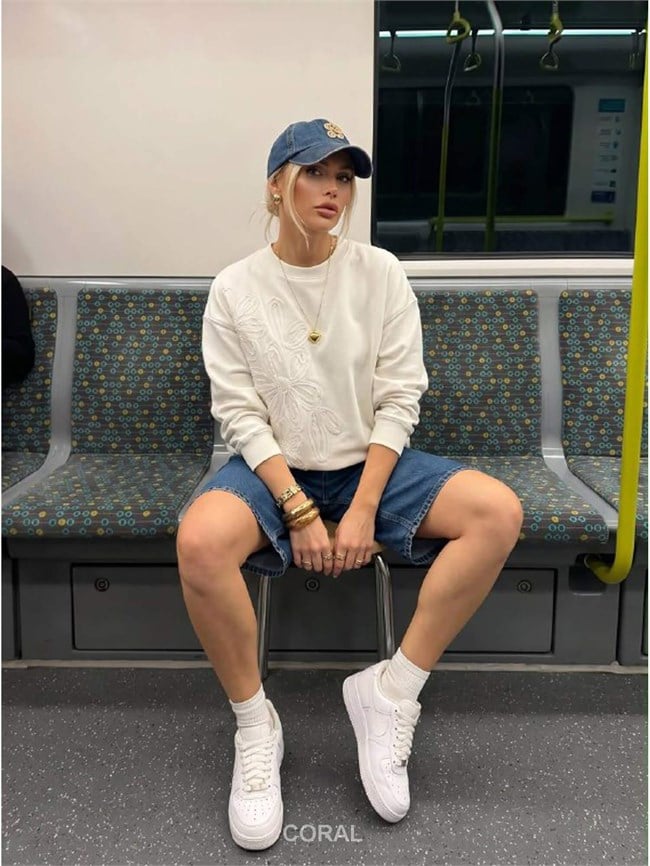 Çiçek Nakışlı SweatShirt 5945 Beyaz