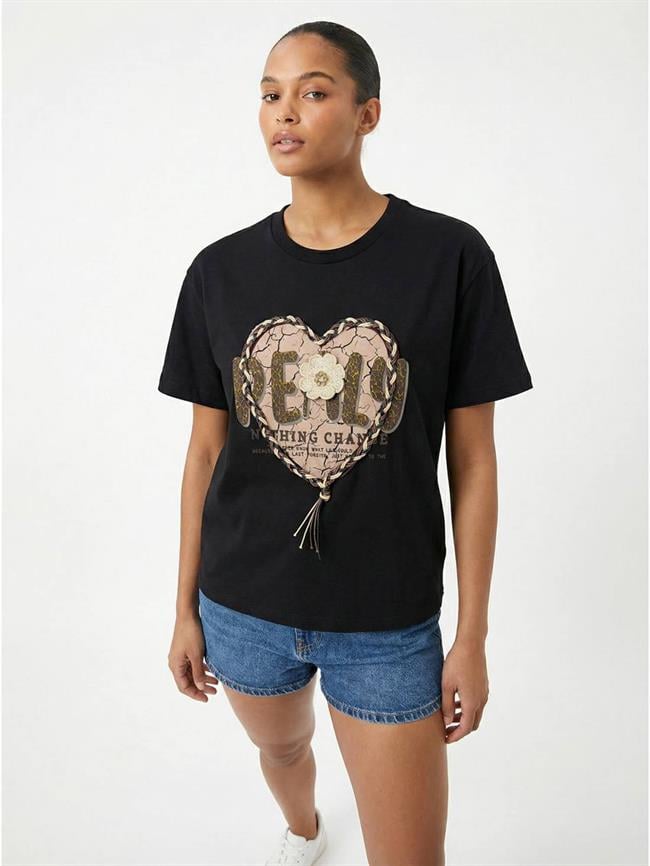Deri Bağcıklı Kalp Baskılı Tişört 7447 Siyah