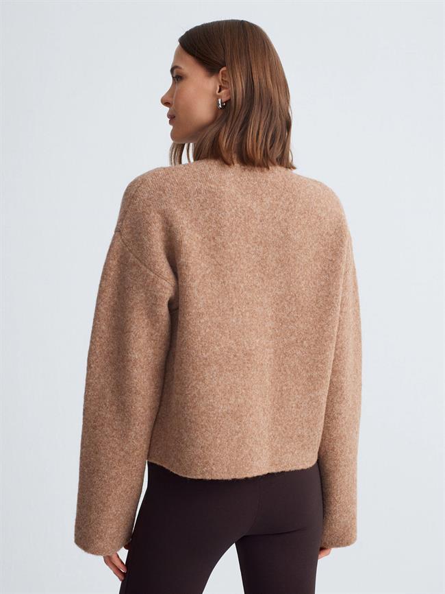 Dik Yaka Düğmeli Hırka 60995 Koyu Bej