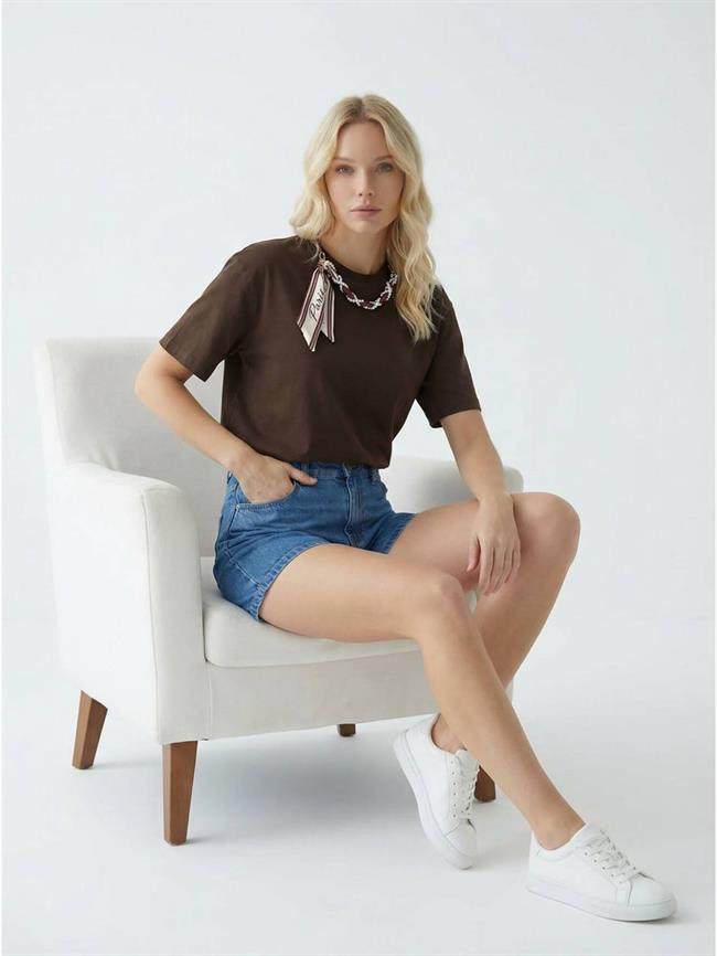 İncili Fularlı Tişört 7534 Kahve