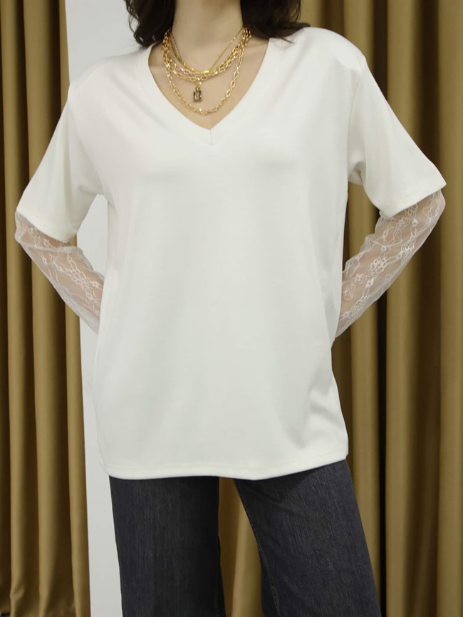 Kolları Dantelli V Yaka Vatkalı Tişört 1071 Ekru