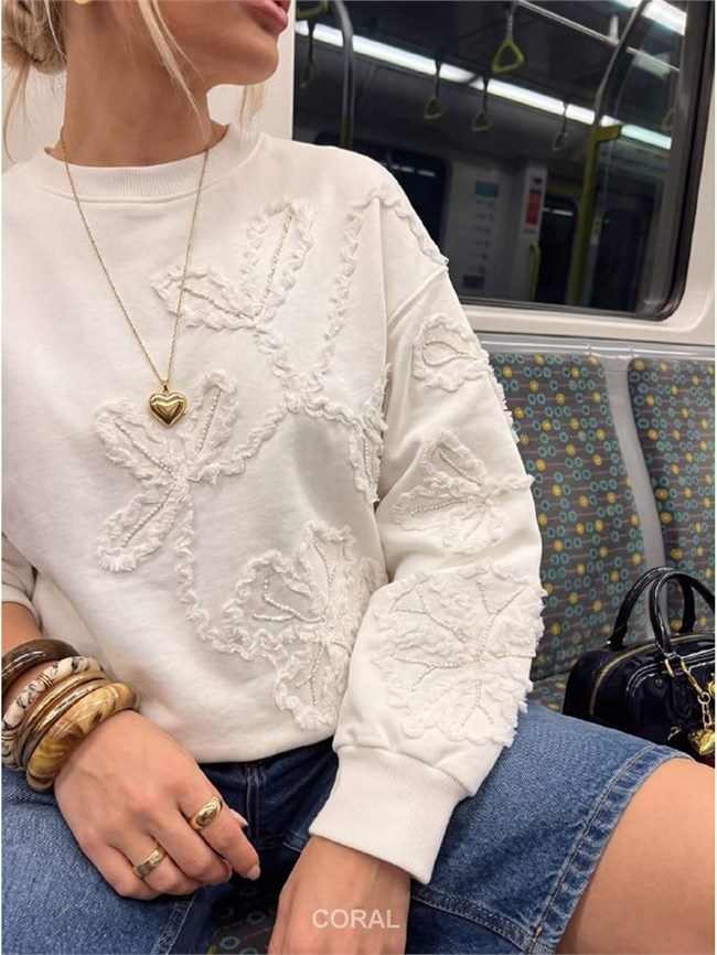 Kolları Ve Önü Nakışlı SweatShirt 5941 Beyaz