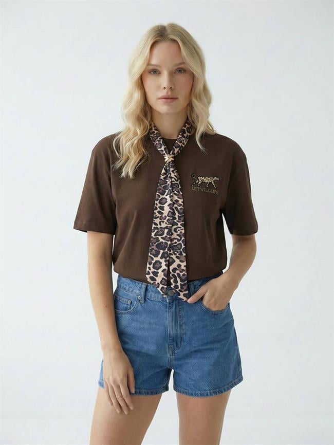 Leopar Desen Fularlı Tişört 7444 Kahve