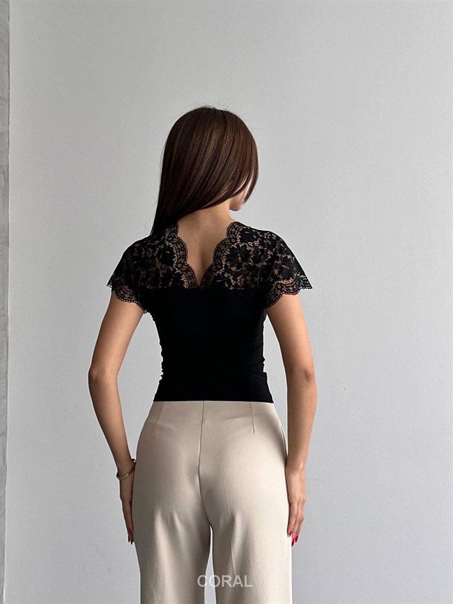 Omzu Dantelli Kolsuz Bluz 15157 Siyah