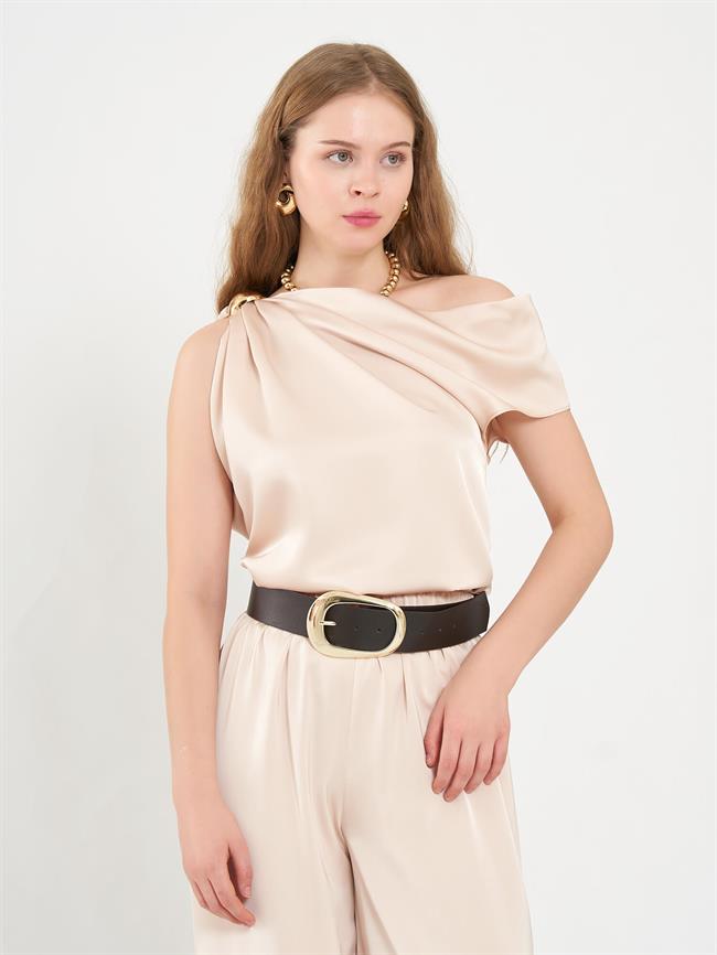 Omzu Tokalı Asimetrik Yakalı Bluz 071821 Bej