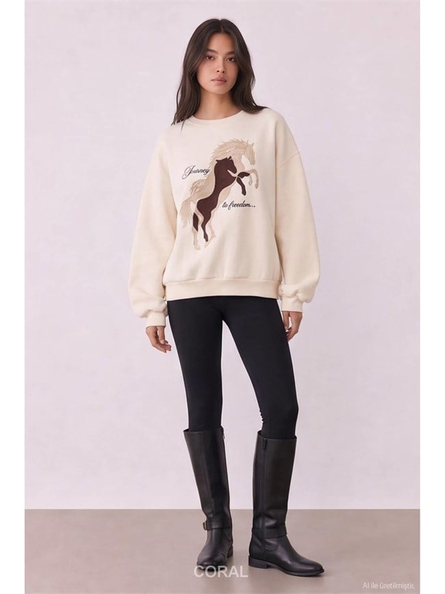 Önü At Baskılı Sweatshirt SWT02836 Bej